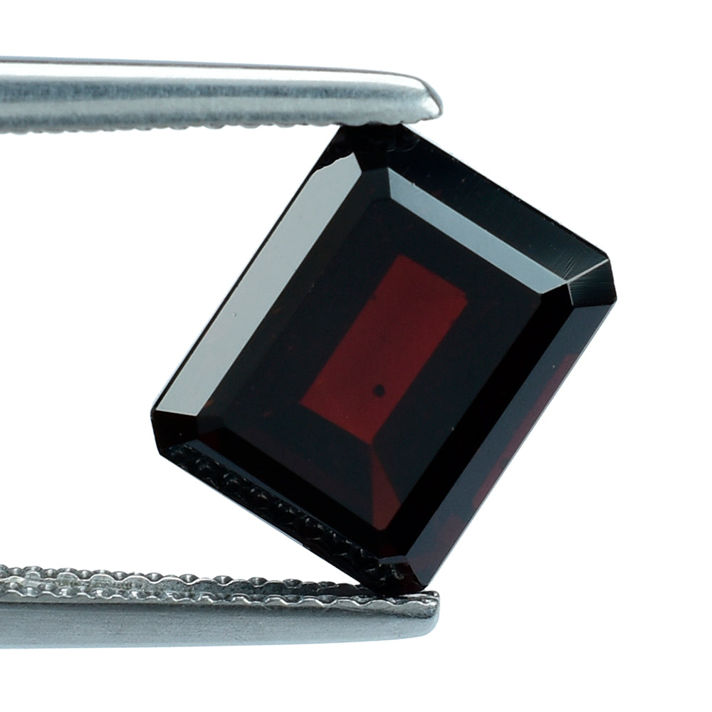 RED GARNET CUT OCTAGON (DARK) 10X8MM 4.48 Cts.