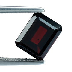 RED GARNET CUT OCTAGON (DARK) 10X8MM 4.48 Cts.