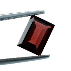 RED GARNET CUT BAGUETTES 11X8MM 4.27 Cts.