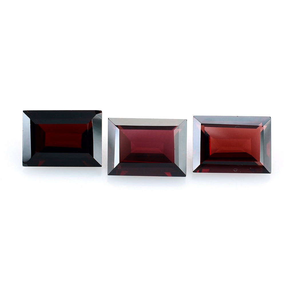 RED GARNET CUT BAGUETTES 11X8MM 4.27 Cts.