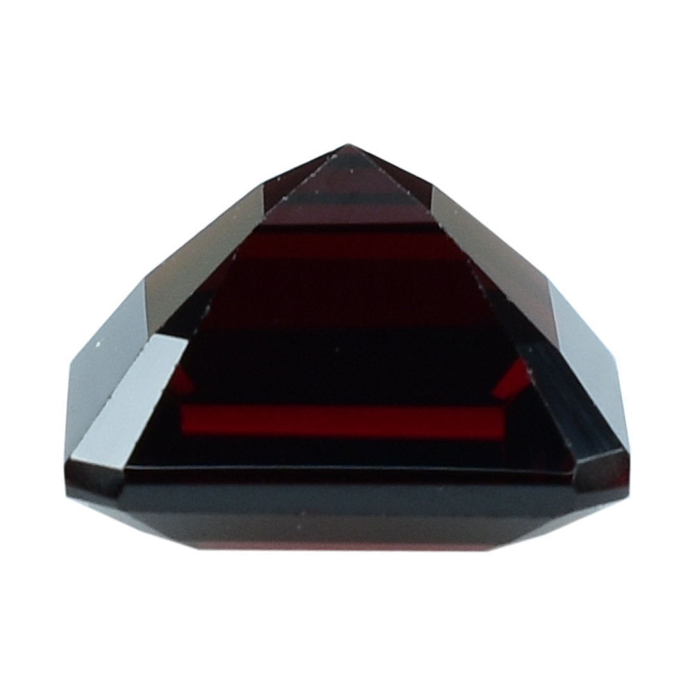 RED GARNET SQUARE-OCTAGON (MEDIUM) 10MM 5.69 Cts.