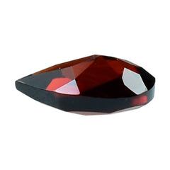 RED GARNET CHECKER CUT PEAR 5X3MM 0.29 Cts.