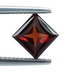 RED GARNET BUFFTOP PRINCESS CUT SQUARE 7.00MM 2.29 Cts.