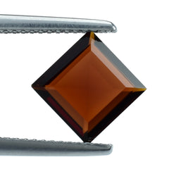 RED GARNET CUT SQUARE 8.00MM 2.50 Cts