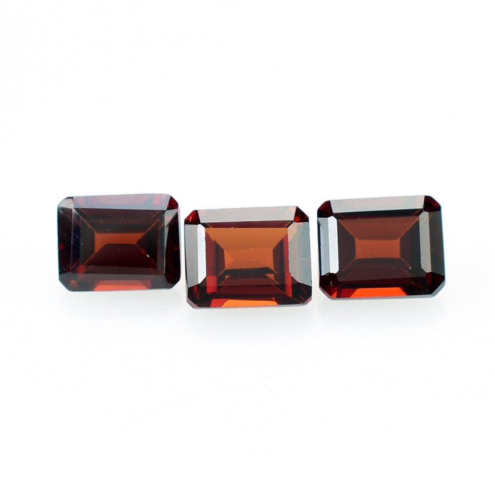 RED GARNET CUT OCTAGON 5X4MM 0.59 Cts.