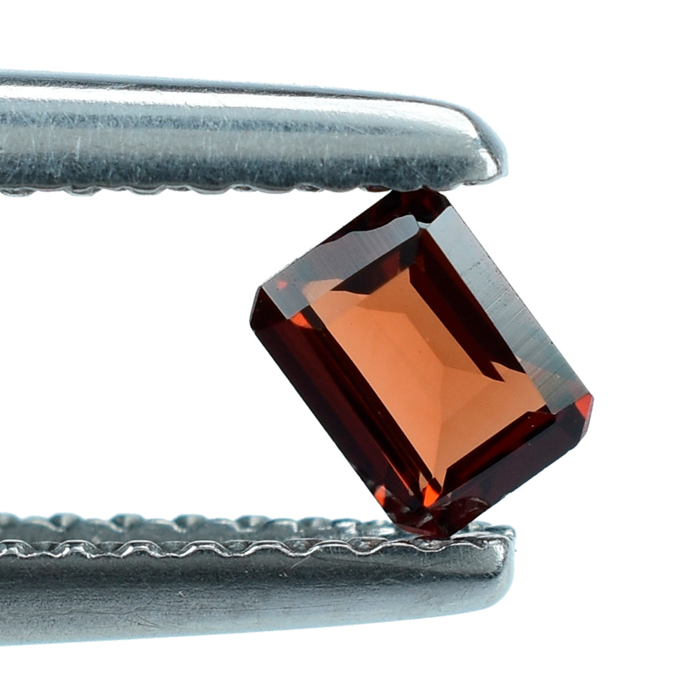 RED GARNET CUT OCTAGON 4X3MM 0.25 Cts.