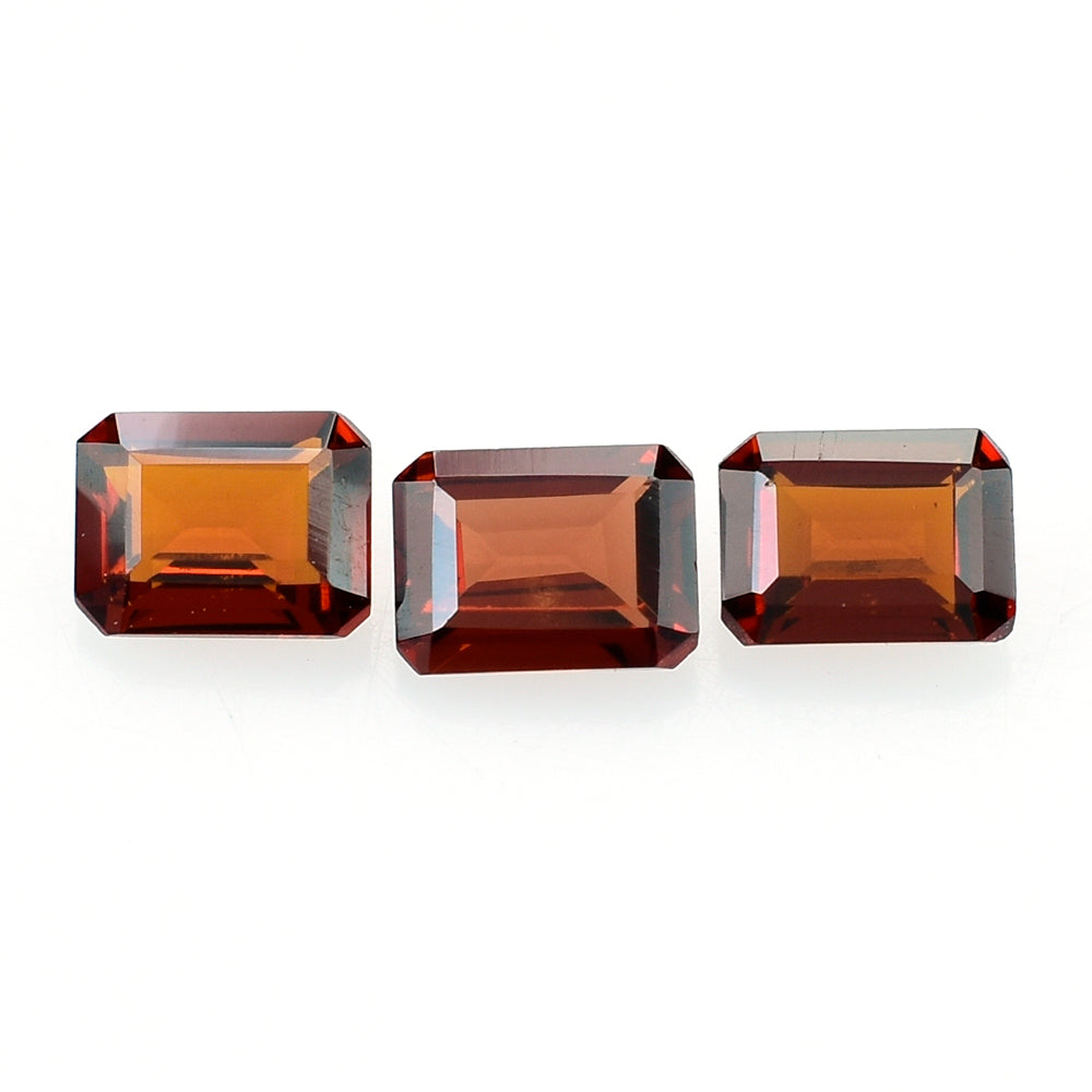 RED GARNET CUT OCTAGON 4X3MM 0.25 Cts.