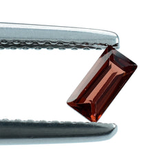 RED GARNET CUT BAGUETTE 5X2.50MM 0.28 Cts.