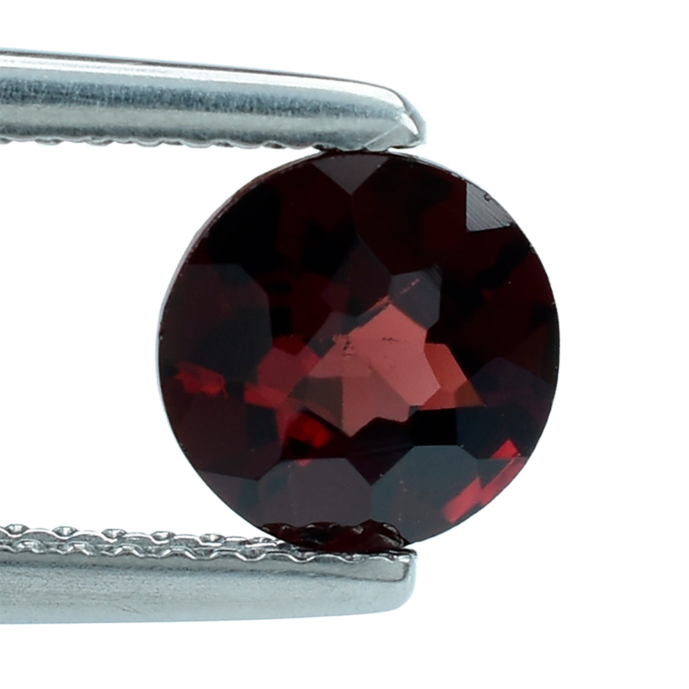 RED GARNET IRREGULAR CUT ON TOP ROUND 7.00MM 1.40 Cts.