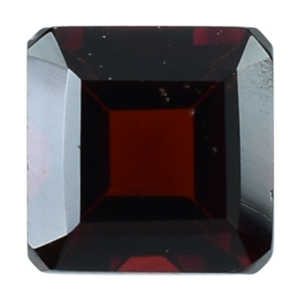 RED GARNET SQUARE-OCTAGON 4MM 0.39 Cts.