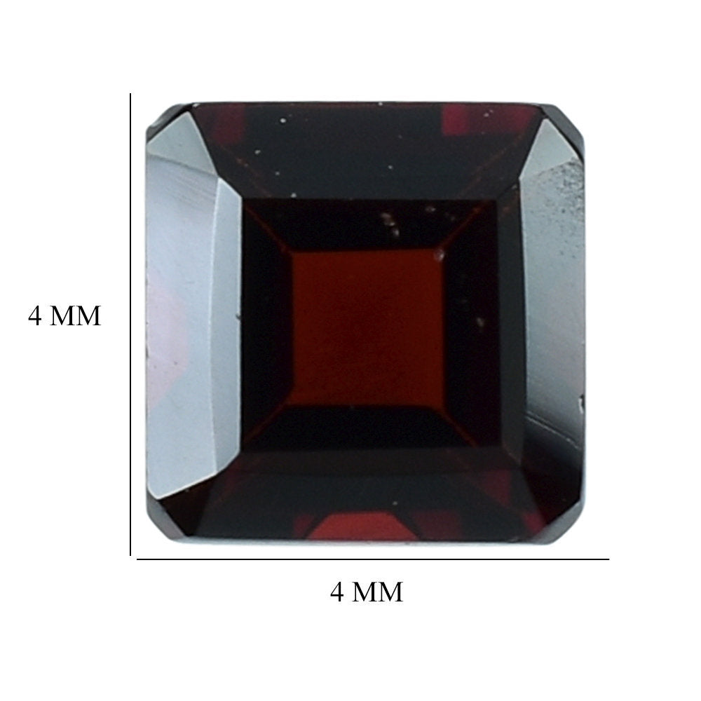 RED GARNET SQUARE-OCTAGON 4MM 0.39 Cts.