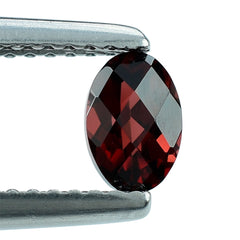 RED GARNET CHECKER CUT OVAL 6X4MM 0.70 Cts.