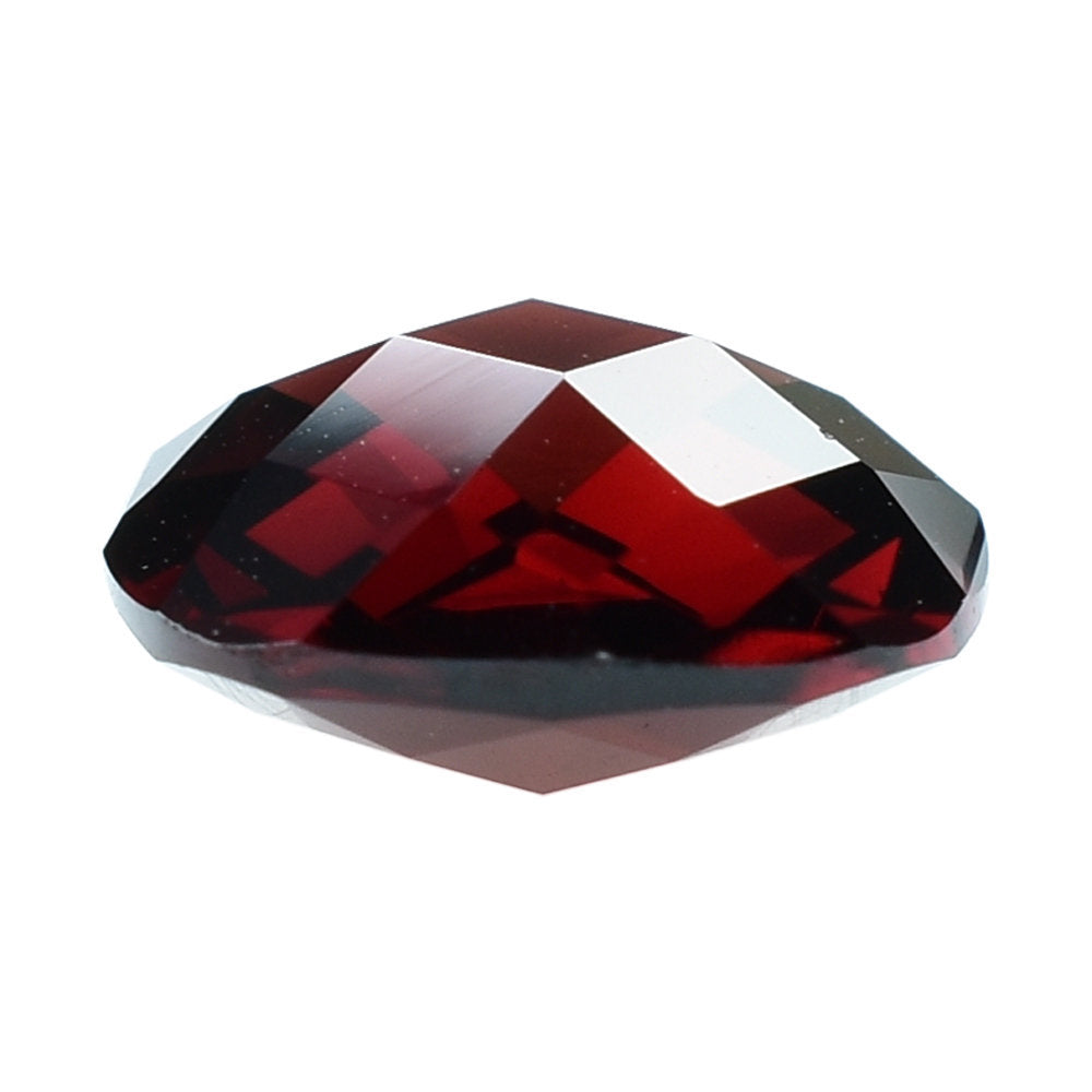 RED GARNET BRIOLETTE CUSHION 11MM 5.66 Cts.