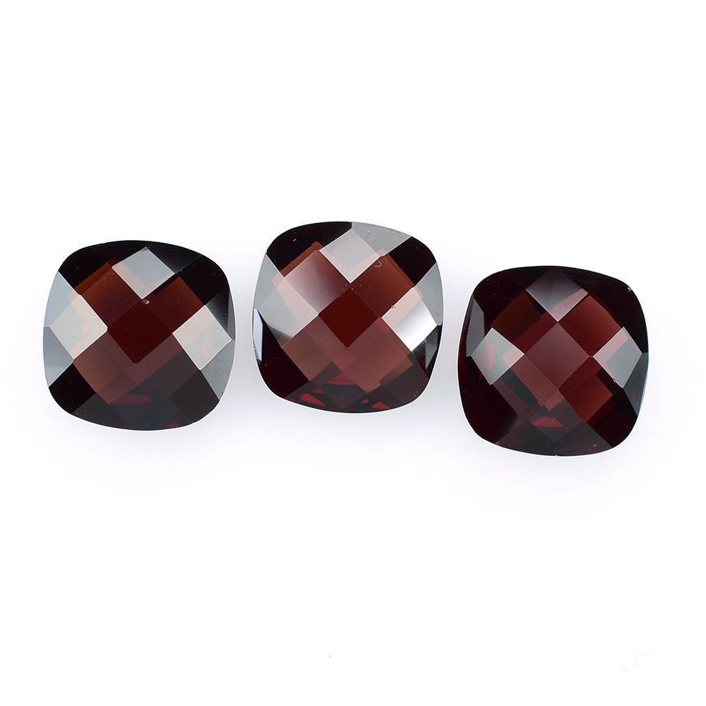 RED GARNET BRIOLETTE CUSHION 11MM 5.66 Cts.