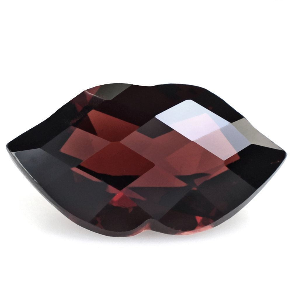 RED GARNET CHECKER CUT LIPS 16X9MM 5.94 Cts.