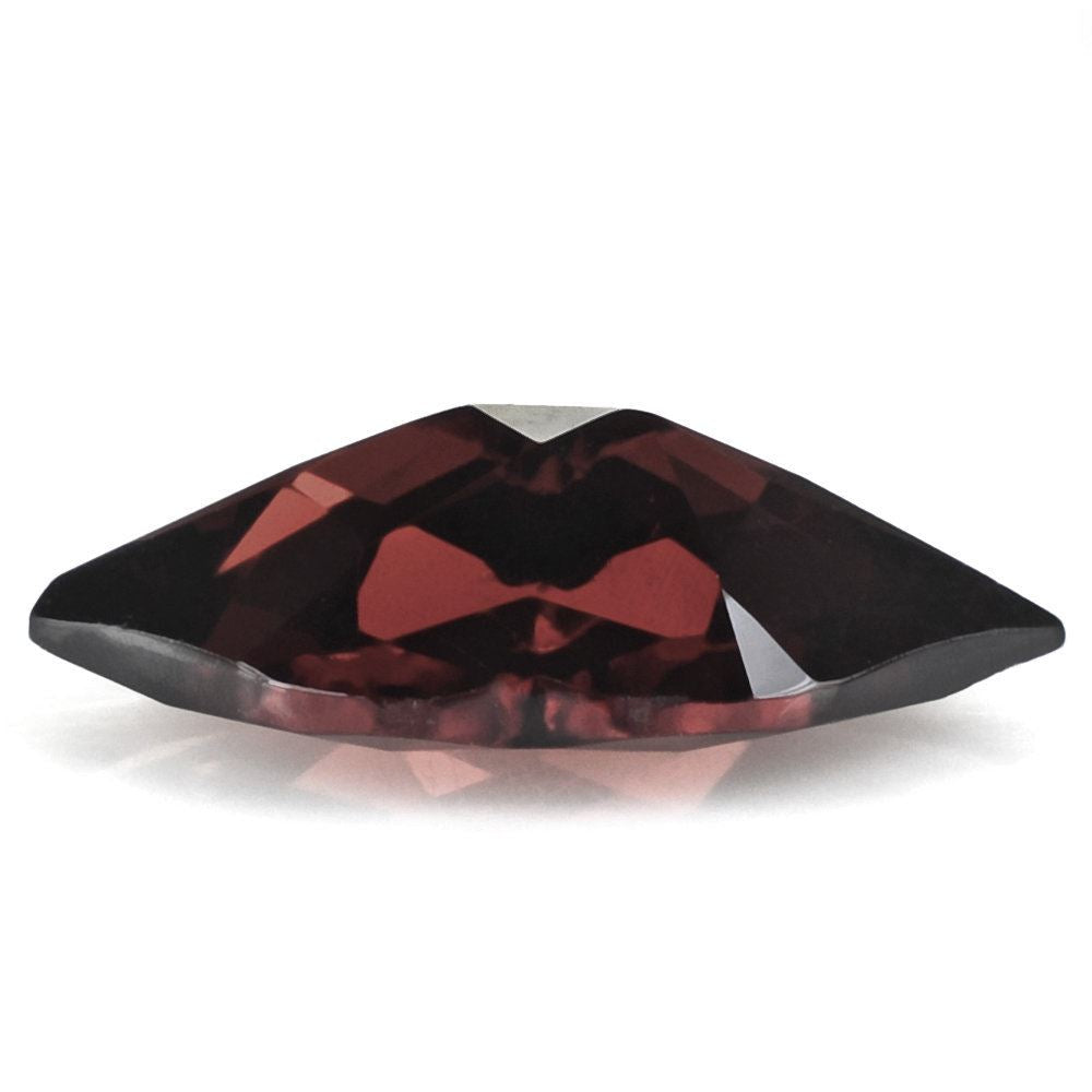 RED GARNET CHECKER CUT LIPS 16X9MM 5.94 Cts.