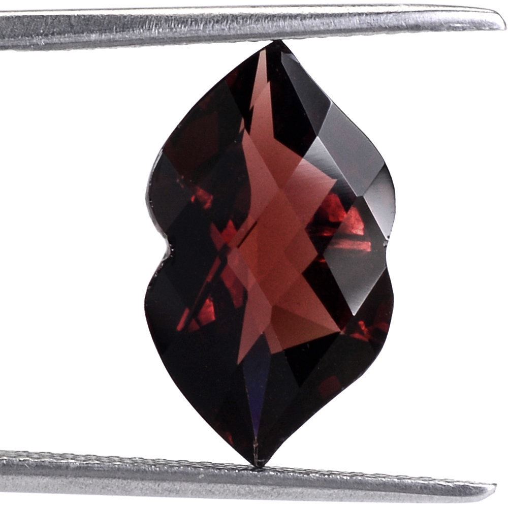 RED GARNET CHECKER CUT LIPS 16X9MM 5.94 Cts.