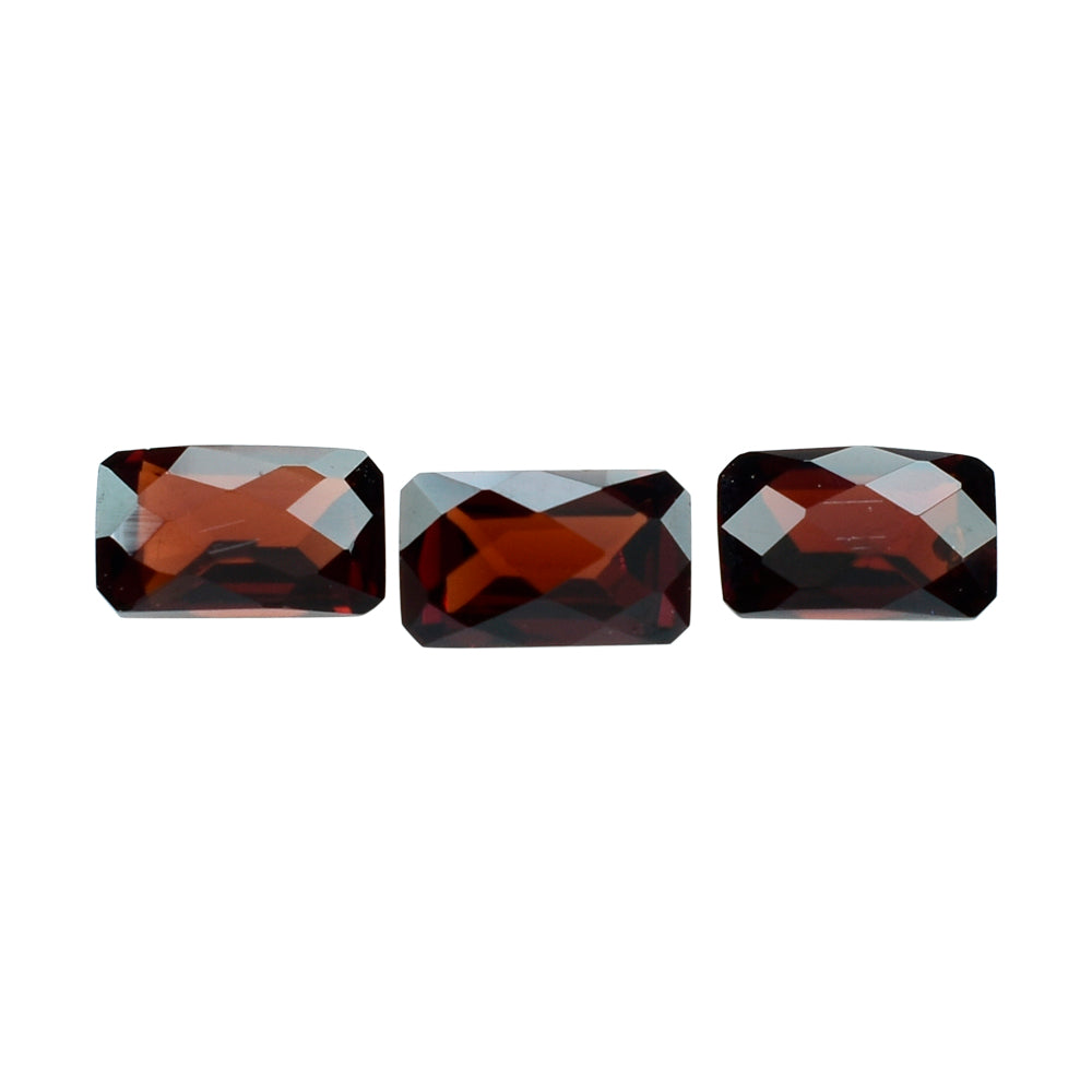 RED GARNET CHECKER CUT OCTAGON 5X3MM 0.39 Cts.