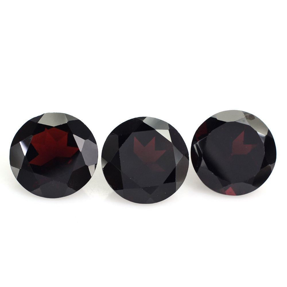 RED GARNET CUT ROUND (DARK) 11MM 5.66 Cts.