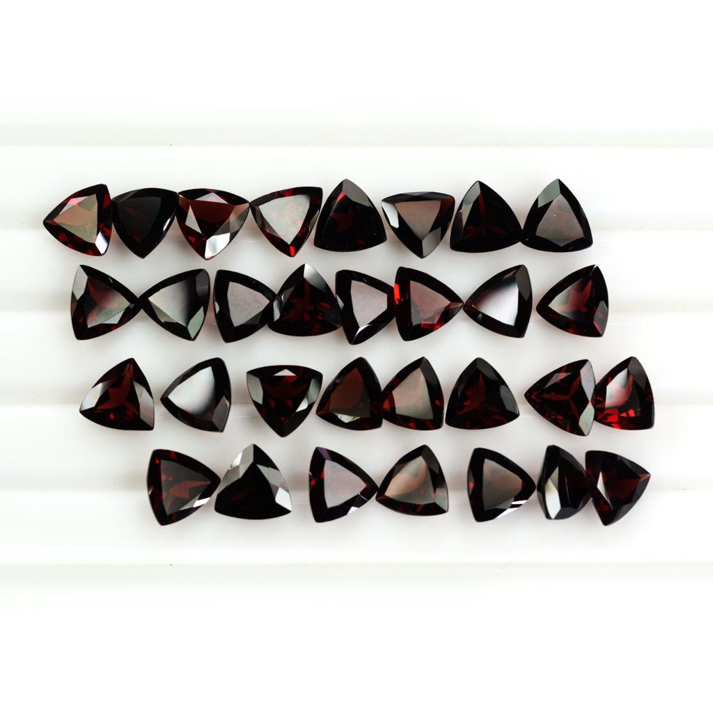 RED GARNET CUT TRILLION 9MM  2.42 Cts.