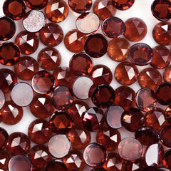 RED GARNET ROSE CUT ROUND CAB 3MM 0.14 Cts.