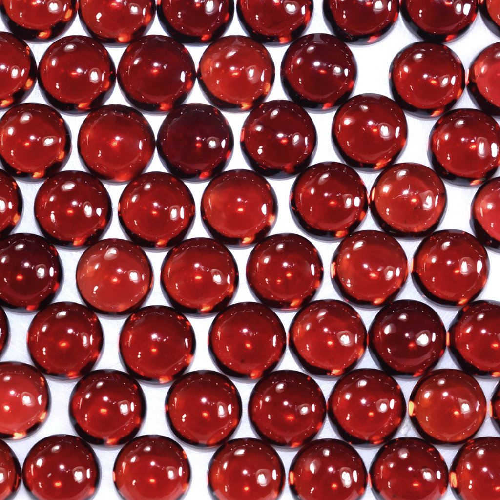RED GARNET (OPEN) (DARK) PLAIN ROUND CAB 5MM 0.78 Cts.