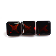 RED GARNET CUT SQUARE-OCTAGON 7MM 1.91 Cts.