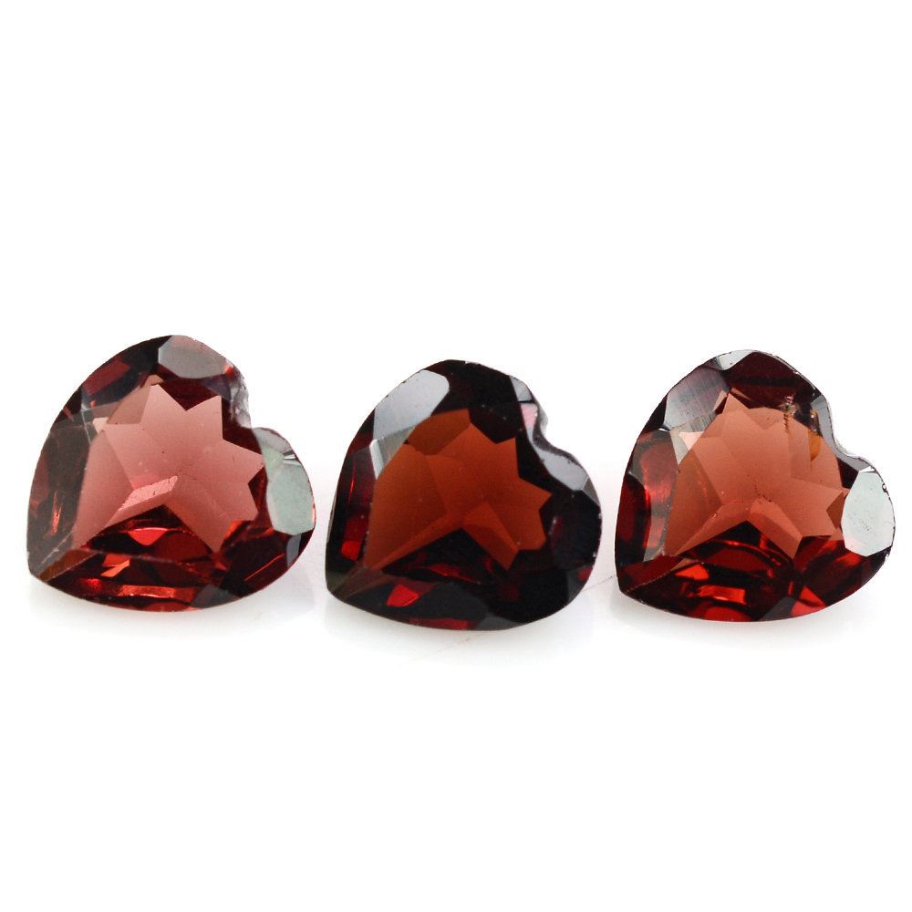 RED GARNET CUT HEART (MEDIUM/CLEAN) 6MM 0.80 Cts.