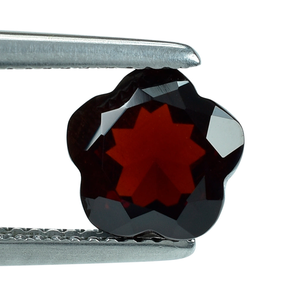 RED GARNET (MEDIUM) CUT FLOWER 5 LEAF 8MM (TH.4.80-5.20MM) 2.59 Cts.