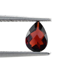 RED GARNET CHECKER CUT PEAR (MEDIUM/CLEAN) 7X5MM 0.93 Cts.