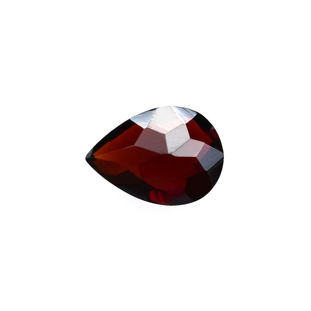 RED GARNET CHECKER CUT PEAR (DARK/CLEAN) 7X5MM 0.81 Cts.