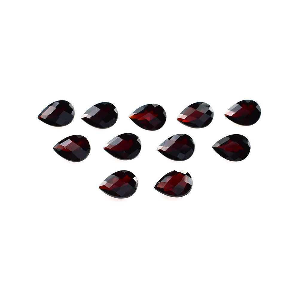RED GARNET CHECKER CUT PEAR (DARK/CLEAN) 7X5MM 0.81 Cts.