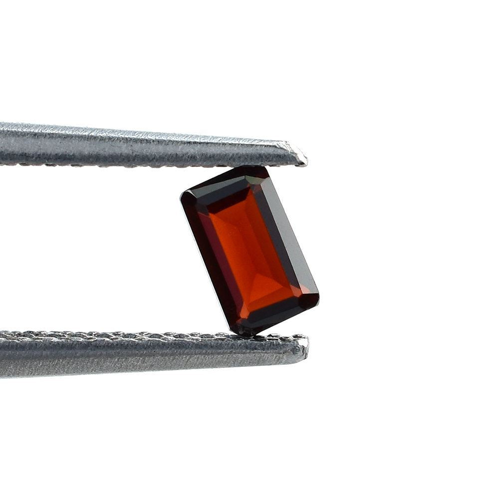 RED GARNET STEP CUT OCTAGON (OPEN RED/CLEAN) 5X3MM 0.31 Cts.