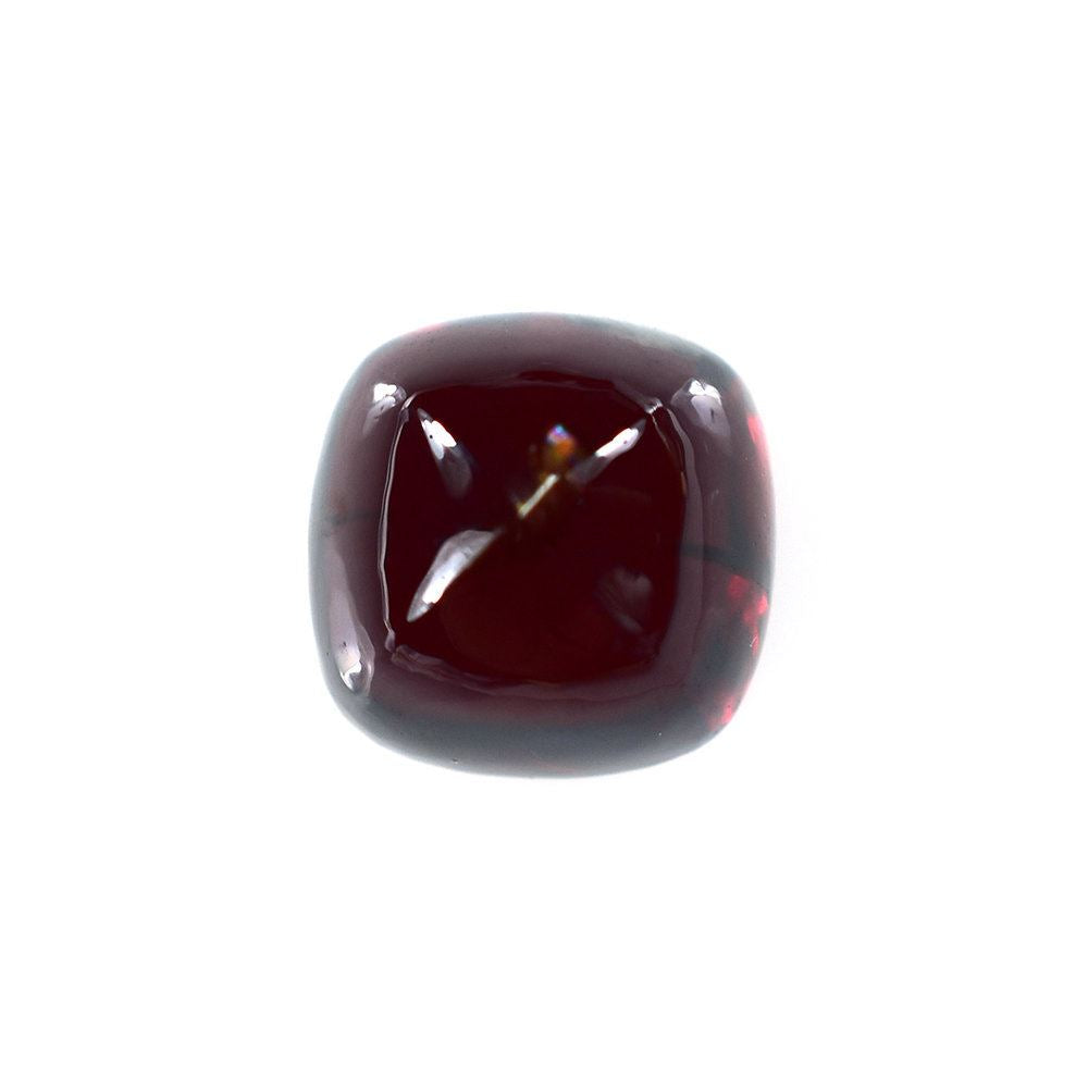 RED GARNET SUGARLOAF CUSHION CAB (MEDIUM/HI) 7X7MM 1.66 Cts.