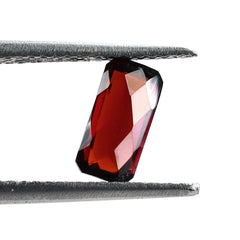 RED GARNET CHECKER CUT OCTAGON (DARK/CLEAN) 8X4MM 1.00 Cts.