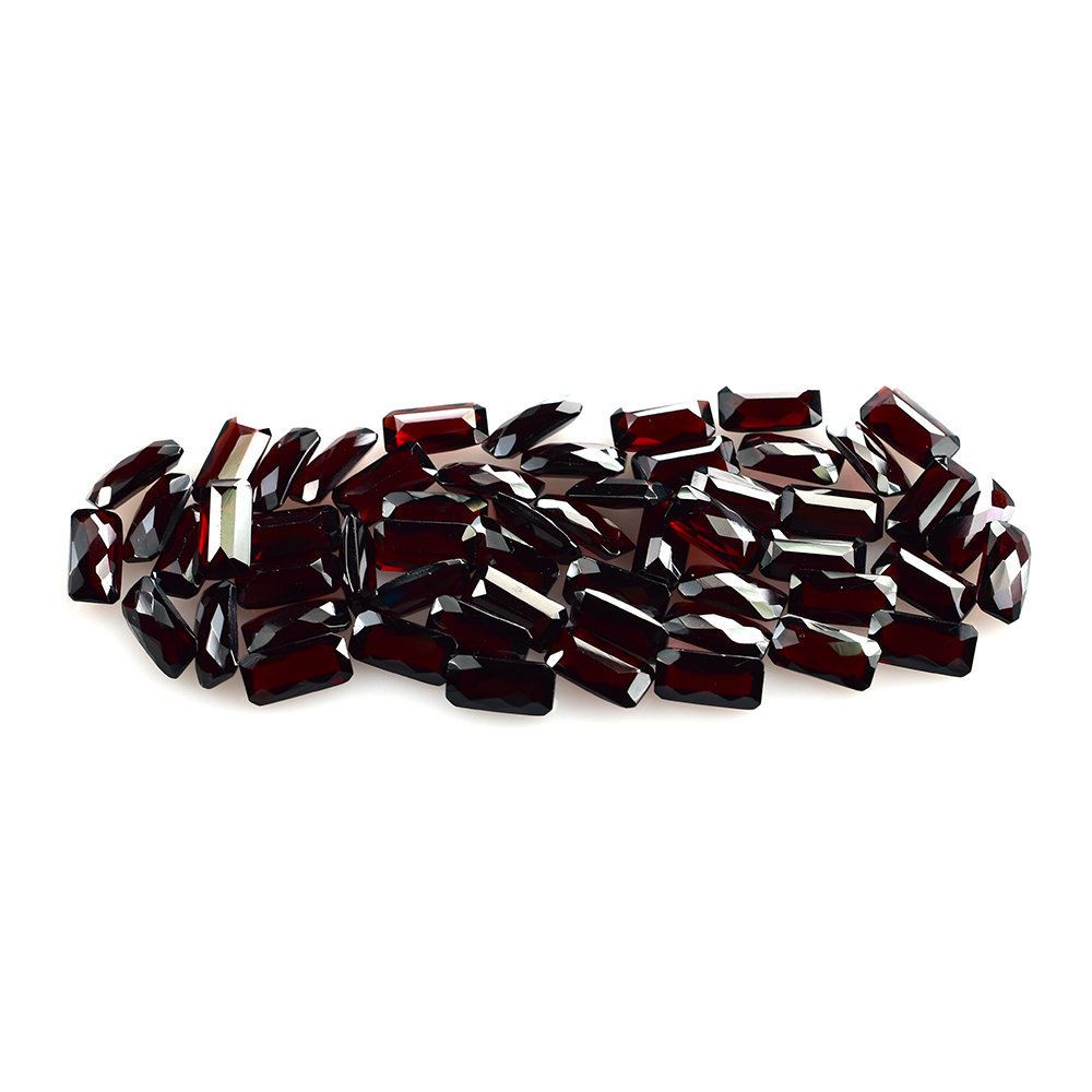 RED GARNET CHECKER CUT OCTAGON (DARK/CLEAN) 8X4MM 1.00 Cts.