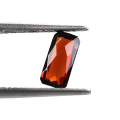 RED GARNET CHECKER CUT OCTAGON (MEDIUM/CLEAN) 8X4MM 0.97 Cts.