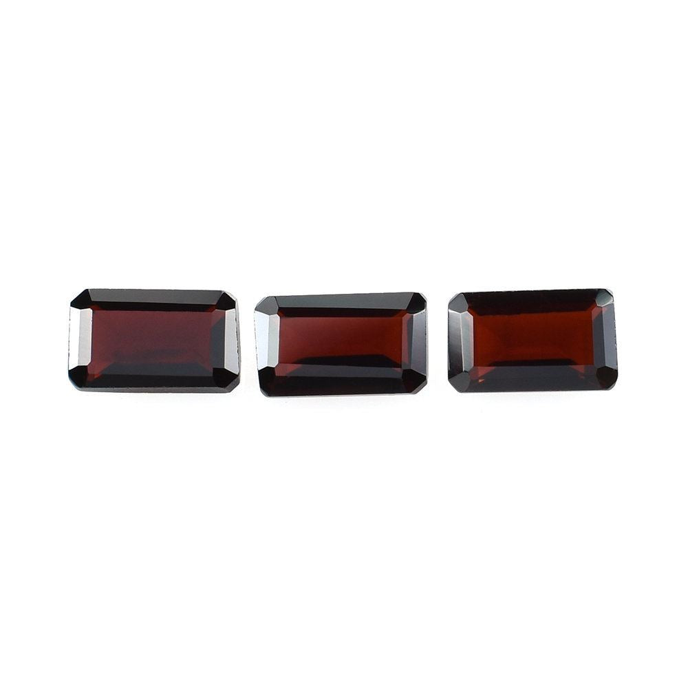 RED GARNET STEP CUT OCATGON (DARK/CLEAN) 5X3MM 0.37 Cts.