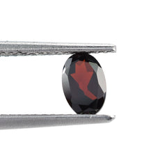 RED GARNET CUT OVAL (DARK/CLEAN) 6X4MM 0.55 Cts.