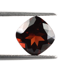 RED GARNET CUT CUSHION (MEDIUM/SI) 9X9MM 4.05 Cts.