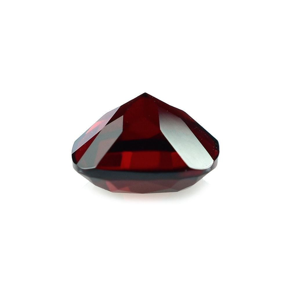 RED GARNET CUT CUSHION (MEDIUM/CLEAN) 9X9MM 4.05 Cts.