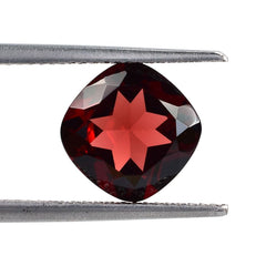 RED GARNET CUT CUSHION (OPEN RED/CLEAN) 9X9MM 4.01 Cts.