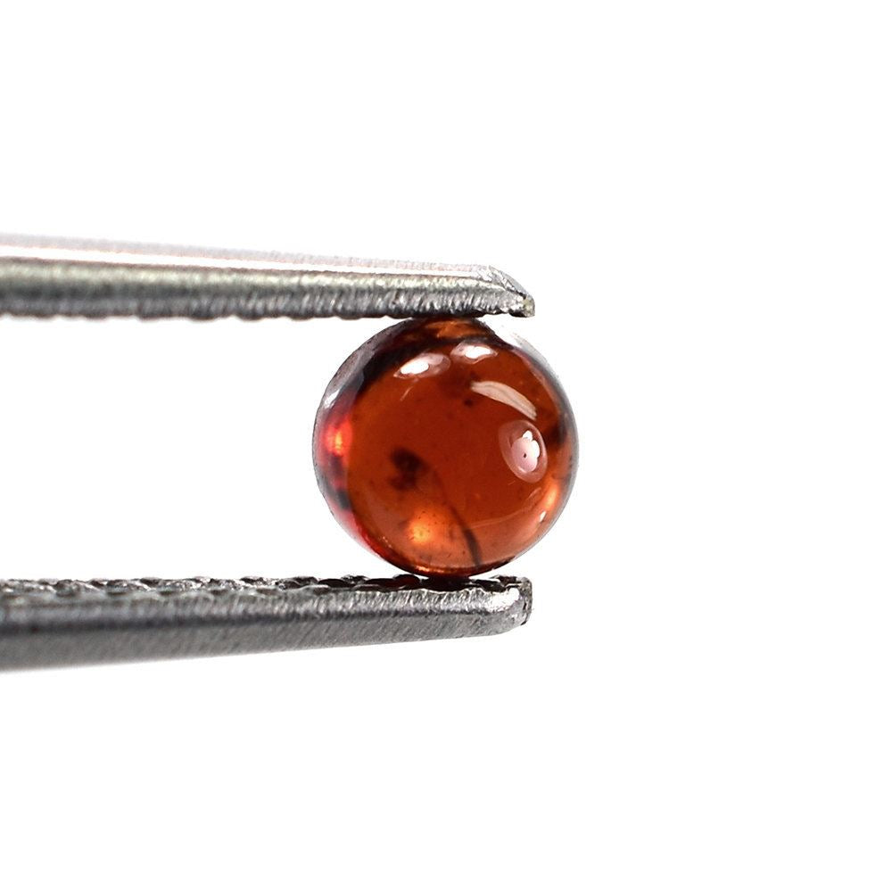 RED GARNET PLAIN ROUND CAB 4X4MM 0.42 Cts.