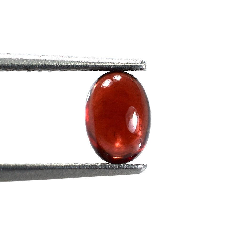 RED GARNET PLAIN OVAL CAB (MEDIUM/SI) 7X5MM 1.10 Cts.
