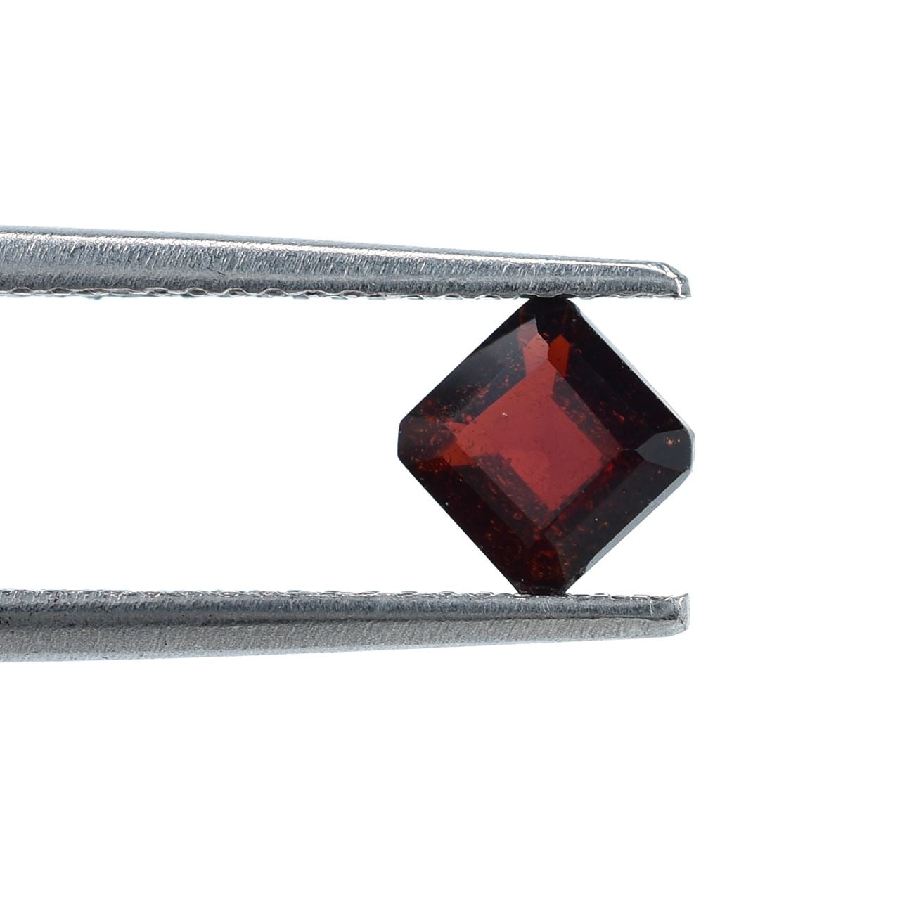 GARNET STEP CUT OCTAGON (DARK)(CLEAN) 5.00X5.00 MM 0.76 Cts.