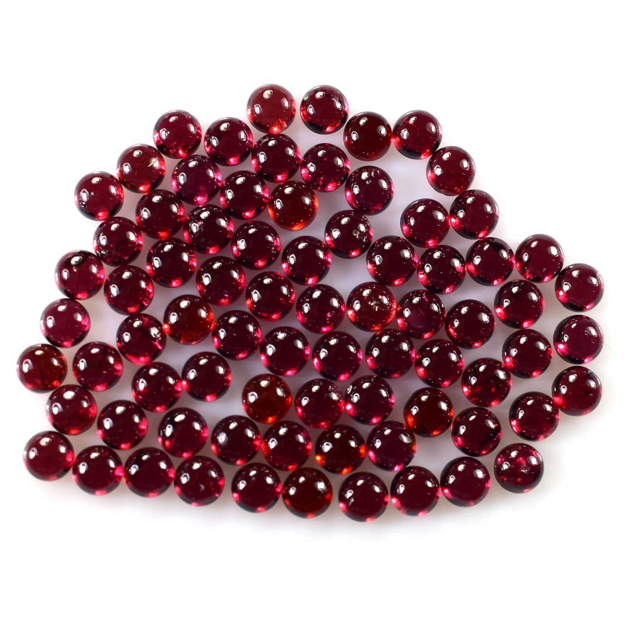 GARNET PLAIN ROUND CAB (DARK RED)(HI) 5.00X5.00 MM 0.88 Cts.