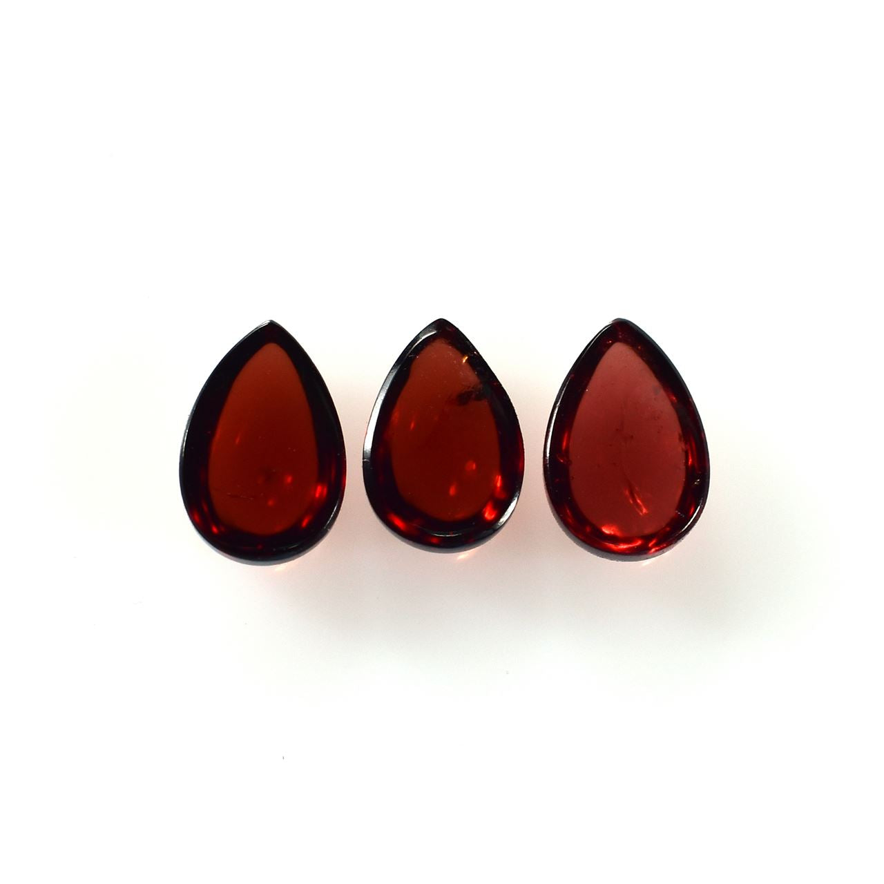 GARNET PLAIN PEAR CAB (OPEN RED)(HI) 9.00X6.00 MM 1.88 Cts.