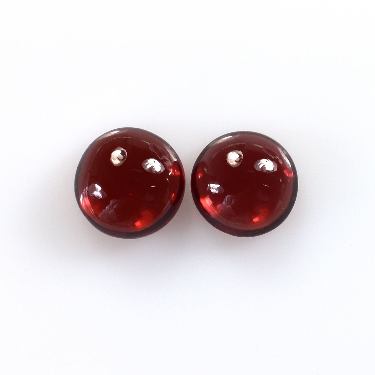 GARNET PLAIN ROUND CAB (OPEN RED)(CLEAN) 8.00X8.00 MM 2.40 Cts.