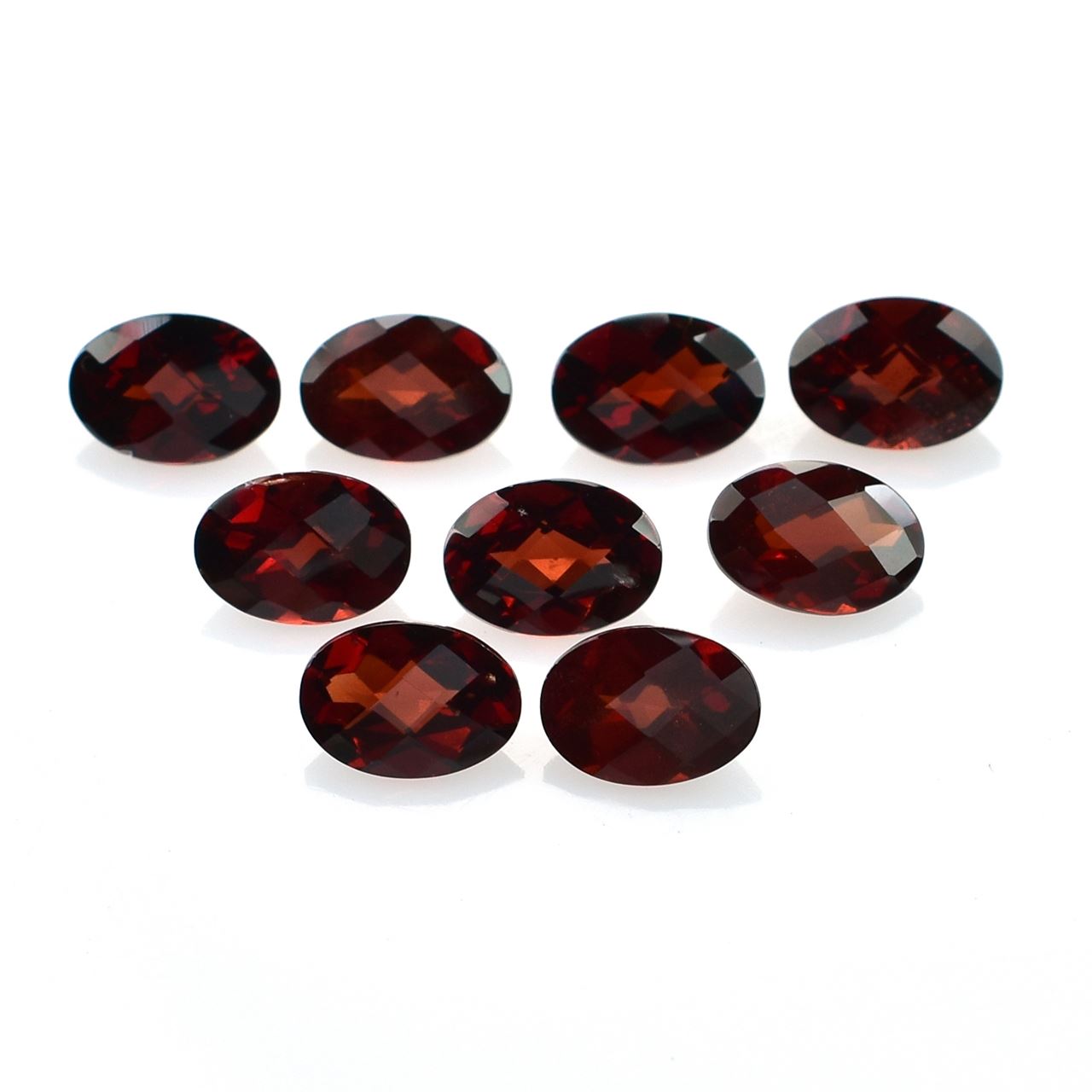 GARNET CHECKER CUT OVAL (MEDIUM RED)(SI) 7.00X5.00 MM 0.92 Cts.