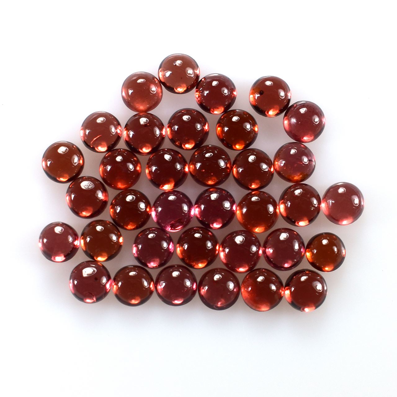 GARNET PLAIN ROUND CAB (OPEN RED)(SI) 4.00X4.00 MM 0.38 Cts.